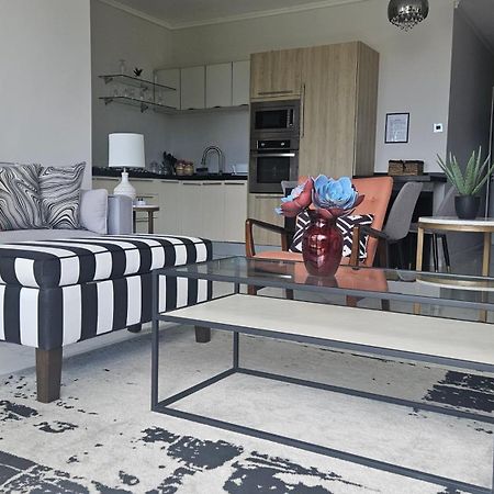 One Rodney Heights Condominiums Гроз-Иле Экстерьер фото